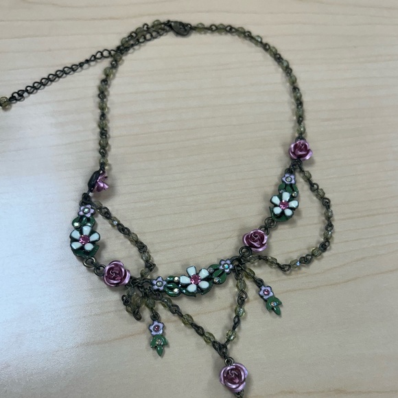 Avon Nina Ricci Necklace with Pink and Green Floral Design - Picture 2 of 6